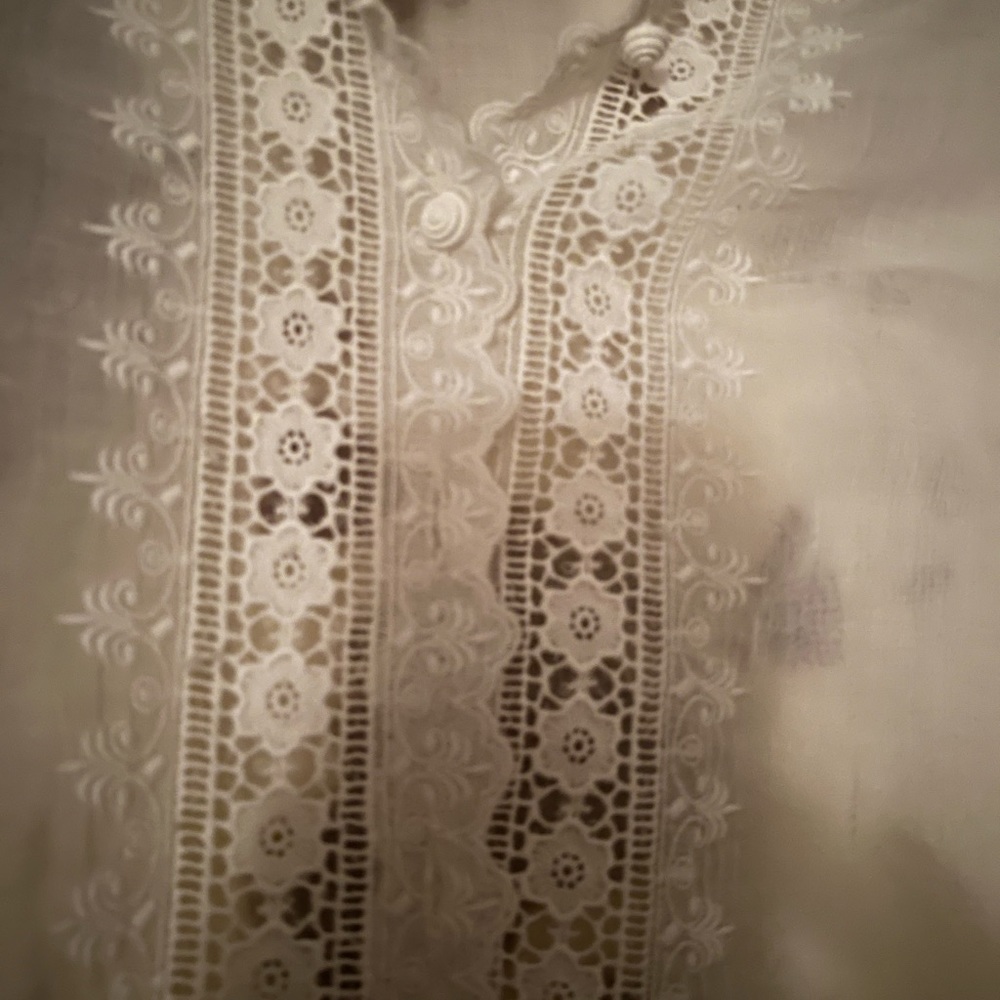 Vintage lace , no stains, small, elegant.